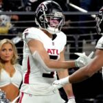 Falcons snap losing streak, hang on to beat Raiders