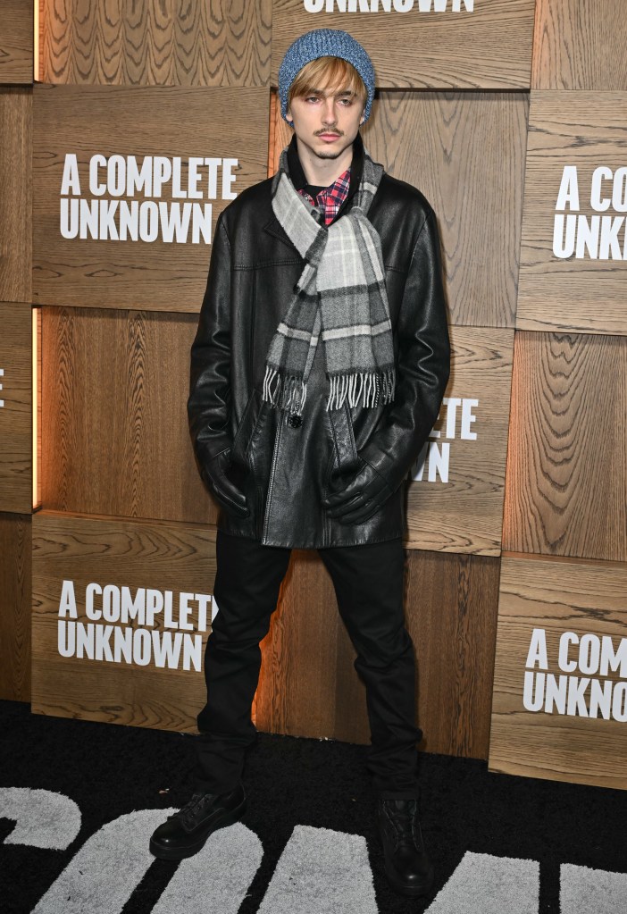 Timothée Chalamet re-creates iconic Bob Dylan look with blond hair at ‘A Complete Unknown’ NYC premiere