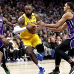 LeBron leaps Kareem again as L.A. gets on track