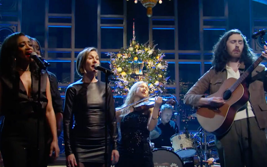 Hozier Brings Christmas Vibes to ‘Saturday Night Live’ With Emotional Performance and Changed Lyrics to ‘Fairytale of New York’