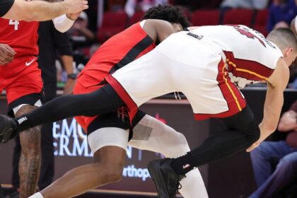 Herro, Thompson tossed after Heat, Rockets fight