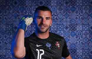 Exiled Lyon goalkeeper Lopes completes Nantes move