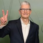 Apple CEO Tim Cook Is Donating $1 Million to Donald Trump’s Inauguration Fund