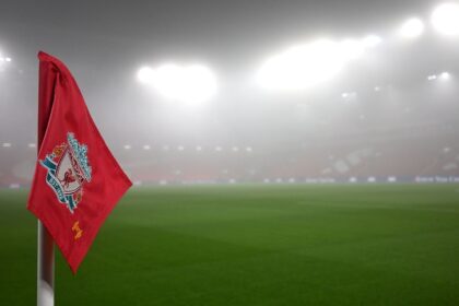 Liverpool-Man Utd to go ahead despite heavy snow