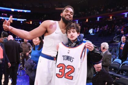 Karl-Anthony Towns gifts Timothée Chalamet jersey after Knicks win