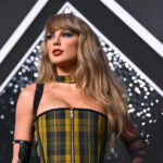 Taylor Swift to Present at Grammy Awards