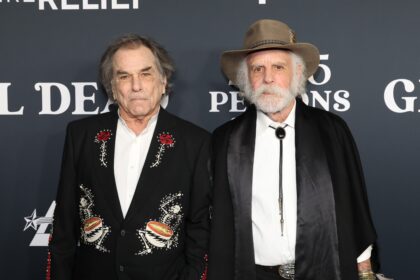 Grateful Dead’s MusiCares Salute Is Heavy on Gratitude, as an All-Star Cast Shares the Lovefest With Bob Weir and Mickey Hart