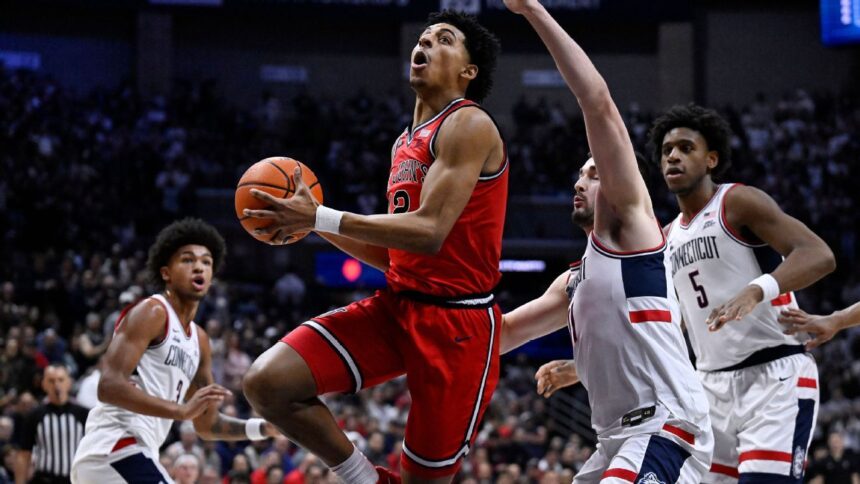 St. John’s rallies past UConn to win 10th straight