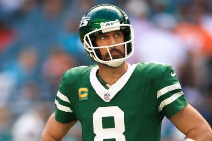 Jets splitting from Rodgers, wish him success