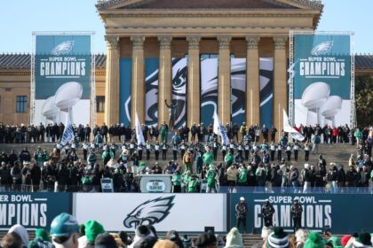 Philly fêtes Eagles; Hurts finally takes ‘Rocky’ steps