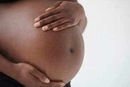 “I’m Losing My Mind” – Woman Devast@ted After Discovering Husband Impregnated their 45-Year-Old Maid