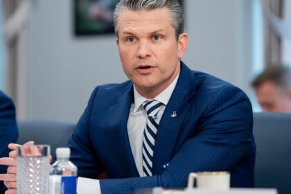 Nächste Panne: US-Verteidigungsminister Hegseth teilte Militärpläne in Chat mit Ehefrau