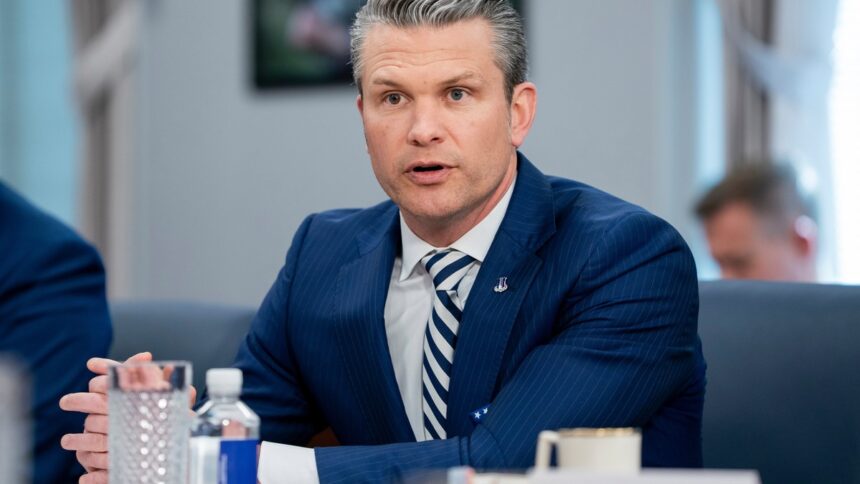 Nächste Panne: US-Verteidigungsminister Hegseth teilte Militärpläne in Chat mit Ehefrau