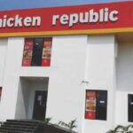 Man R@ges at Chicken Republic in Ilorin After They Fa!led to Refund ₦2.3 Million Mistakenly Transferred Instead of ₦2,300 (VIDEO)