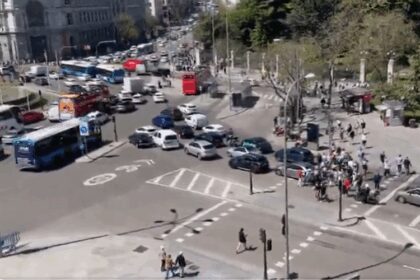 VIDÉO Coupures massives dans le sud de l’Europe : chaos sur la route, métro plongé dans le noir… les images de la panique