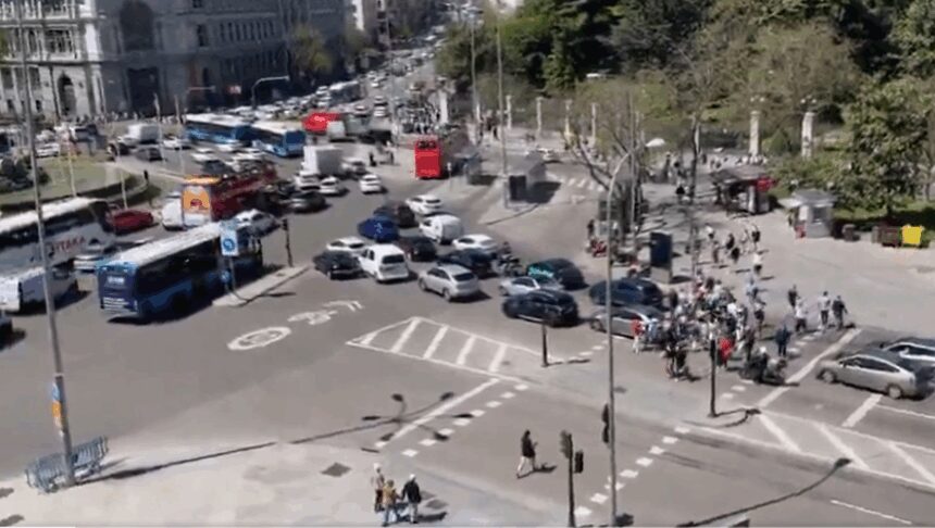 VIDÉO Coupures massives dans le sud de l’Europe : chaos sur la route, métro plongé dans le noir… les images de la panique