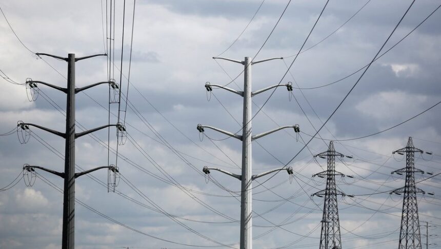 VIDÉO “Ça commence à nous inquiéter” : au cœur de la panne massive d’électricité qui touche l’Espagne et le Portugal