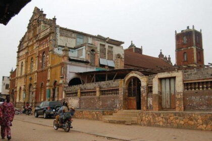 10 countries with multiple capital cities