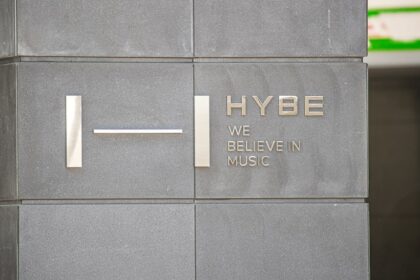 HYBE Shares Jump Nearly 14% on Q1 Earnings as Music Stocks Gain for Fourth Straight Week
