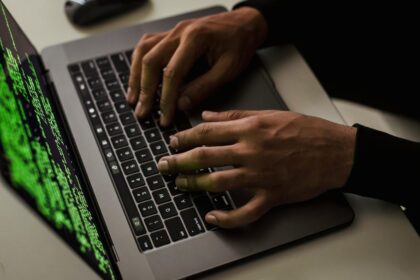 Cybercriminals have found a sneaky way of stealing tax accounts and even encrypted messages: here’s what you need to know