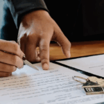 Man Shares How His Father Dǝalt With An Agent Trying To Ext0rt A Young Couple