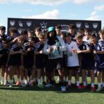 Myke Towers se une a David Villa para transformar comunidades vulnerables