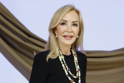 Carmen Lomana, (76 años): “Así me aplico la rutina facial para lucir un rostro aliviado y redensificado. Parece un milagro”