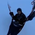 Chinesischer Paraglider wird auf 8598 Meter geweht – und überlebt