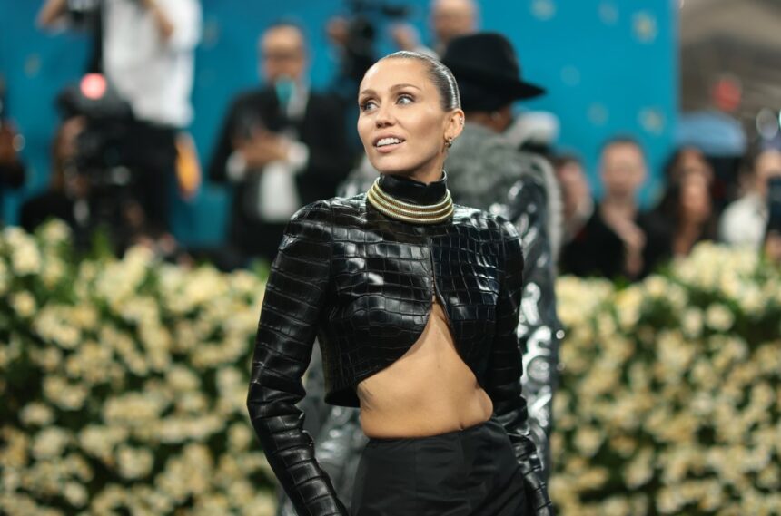 Miley Cyrus Pressured Into Singing ‘The Climb’ at ‘Something Beautiful’ Premiere By Disgruntled Fans