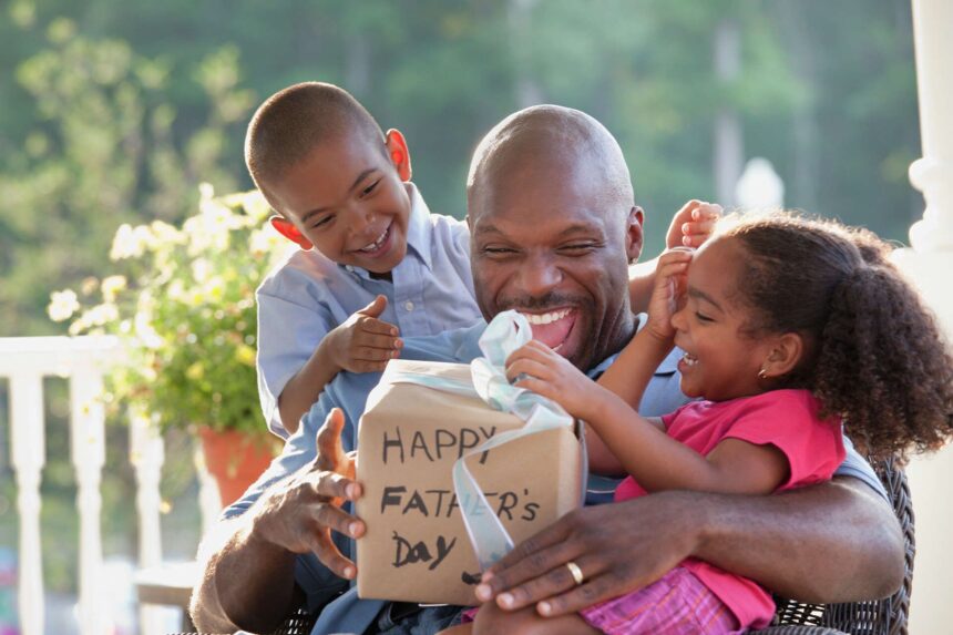 100 simple and sweet Father’s Day wishes that’ll make him smile