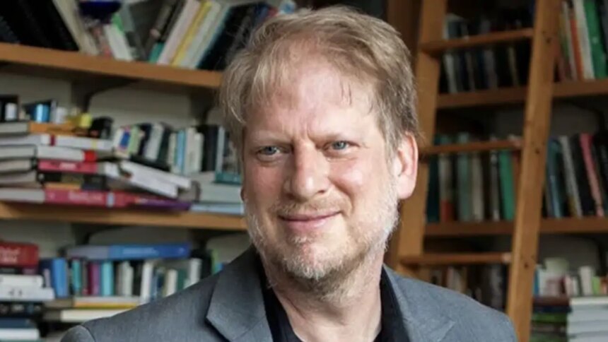 Paul Bloom, psicólogo: “La clave de la vida feliz, al parecer, es la buena vida: relaciones sostenidas, un trabajo estimulante y conexiones sociales”