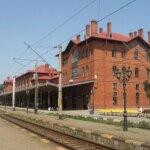 Care este, de fapt, cea mai frumoasă gară din România. Este monument istoric și a fost orfelinat