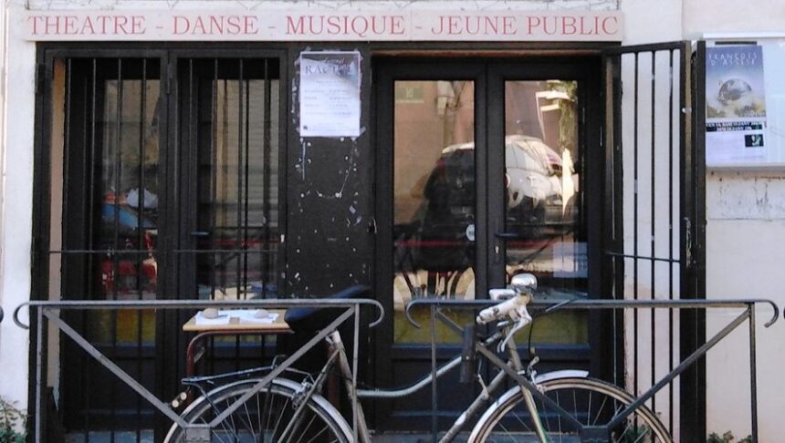 L’été au théâtre Tabard, au frais, en stage ou même en atelier