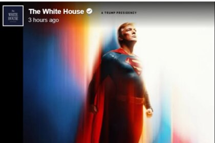 Trump se vede Superman. În trecut a apărut ca papă și s-a comparat cu Elvis. Reacția social media