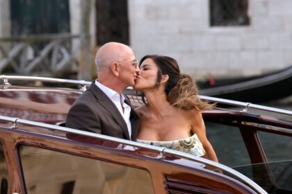 Jeff Bezos and Lauren Sánchez’s wedding guest gives rare insight into lavish nuptials: ‘No one signed NDAs’