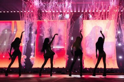 BLACKPINK Join ROSÉ for Rare Full-Group Version of ‘APT.’ in Toronto