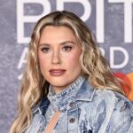 Ella Henderson offen über mutigen Kampf gegen Endometriose