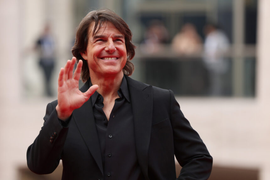 Tom Cruise Rocks Out at Oasis Reunion Even Though the Gallaghers Don’t Like His Movies