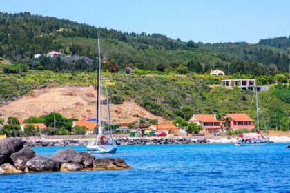 Insula superbă din Grecia pe care nu mulți turiști o cunosc. Este destinația perfectă pentru o vacanță în luna august