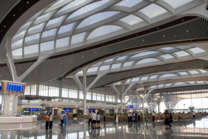 Cea mai mare gară din lume a fost inaugurată. Terminalul său impresionant acoperă o suprafață echivalentă cu 170 de terenuri de fotbal