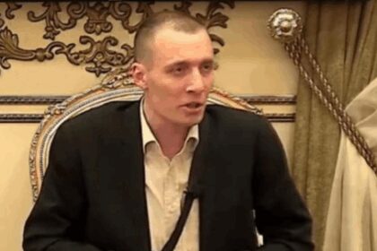 OVO JE SIN VOJISLAVA ŠEŠELJA! Evo šta je uradio OCU IZA LEĐA, za sve je saznao kada je već bilo kasno (FOTO)
