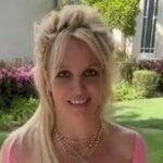 Nur mit Stiefeln: Britney Spears zeigt sich nackt im Netz