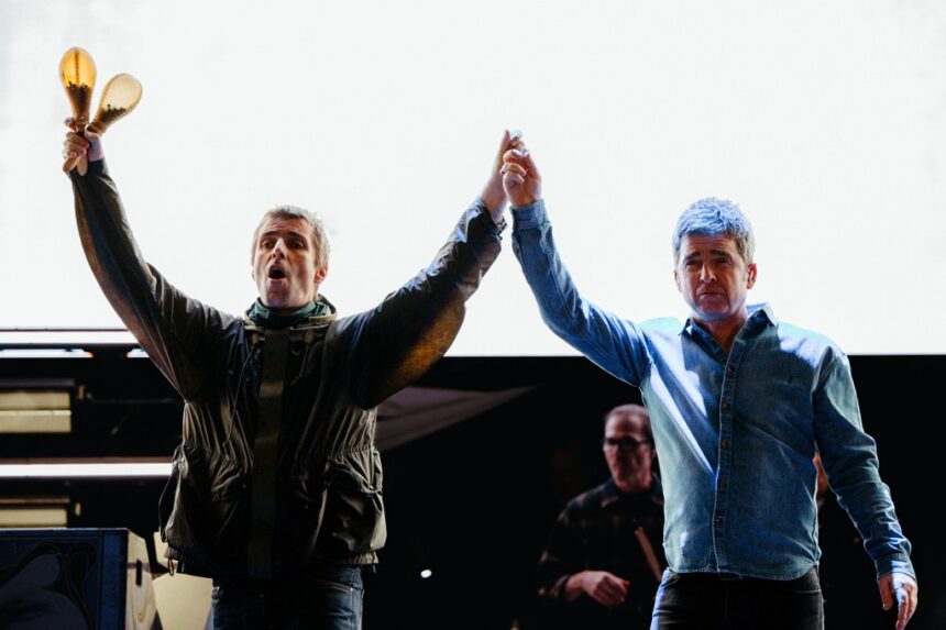 Oasis Blast Chicago Fans With Sonic Overload at First U.S. Reunion Show: ‘We Invented All This Madness’